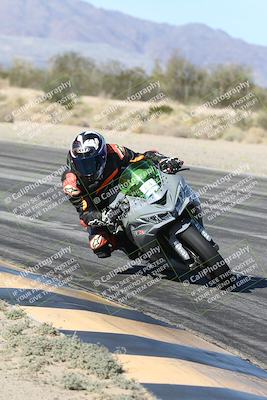 media/Dec-04-2025-Racers Edge (Thu) [[5ebc9f124d]]/3-B Group/3-Session 2 (Turn 7 Inside)/